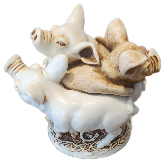 Harmony Kingdom “Pig Heaven" Trinket Box 1999 England Hidden Treasure Chest - Picture 1 of 7